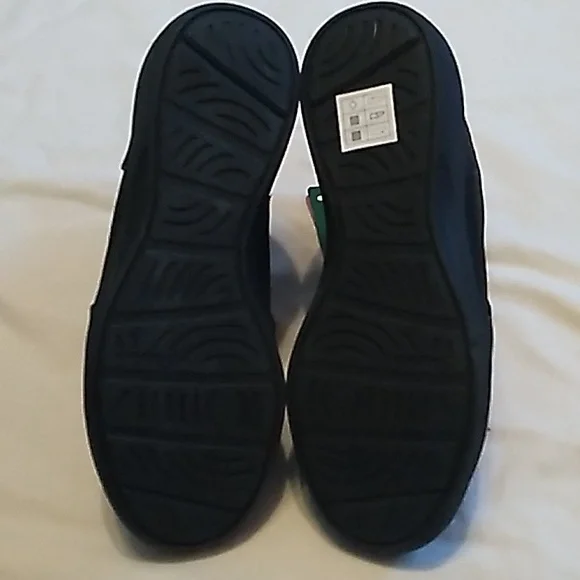NWT Women's Sketchers black scotchguard bootie or shoe size 6 - Picture 10 of 10